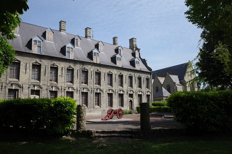 A serene garden located near the cathedral