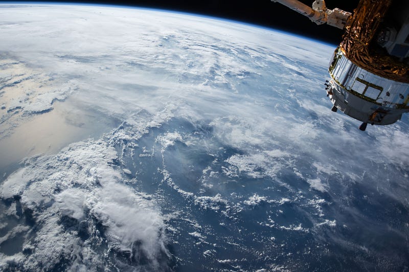 Hydrotrioxides in Earth's atmosphere