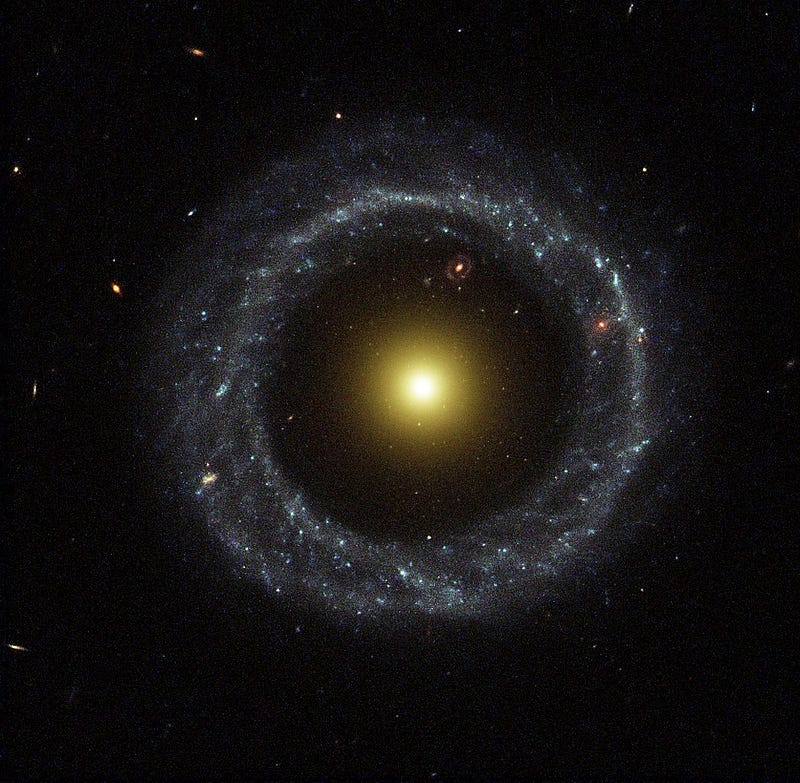 Hoag's Object, a unique ring galaxy with distinct star populations